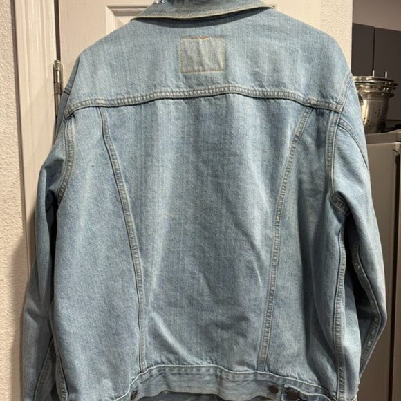Levi’s Oversized Distressed Denim Jacket Blue L - Picture 3 of 3